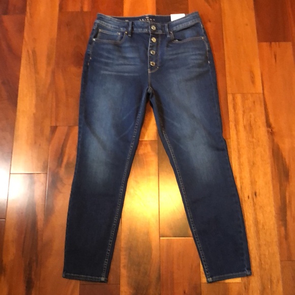 WHBM high rise skinny jeans. - Picture 4 of 11